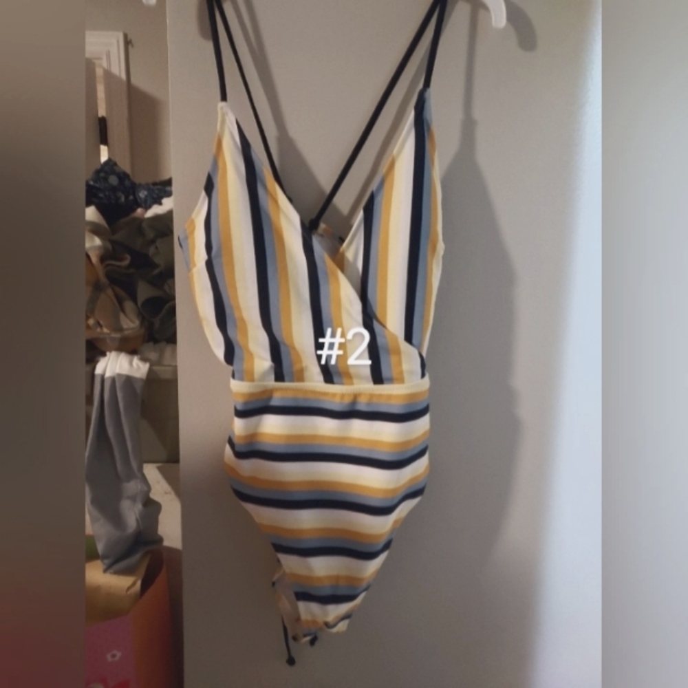 Woman's one piece bathing suit. NWT size small